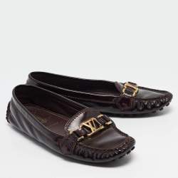 مملوكة مسبقًا Louis Vuitton Burgundy Patent Leather Oxford Loafers Size 40