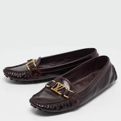 مملوكة مسبقًا Louis Vuitton Burgundy Patent Leather Oxford Loafers Size 40