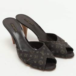 Louis Vuitton Brown Min Lin Canvas and Patent Leather Slide Sandals Size 40