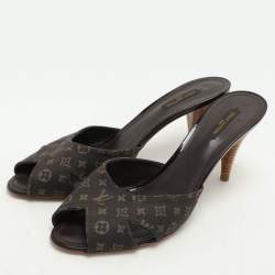 Louis Vuitton Brown Min Lin Canvas and Patent Leather Slide Sandals Size 40