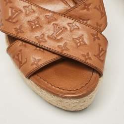 مملوكة مسبقًا Louis Vuitton Tan Monogram Embossed Leather Espadrille Wedge Sandals Size 37