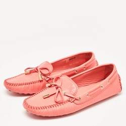 مملوكة مسبقًا Louis Vuitton Orange Epi Leather Bow Slip On Loafers Size 37