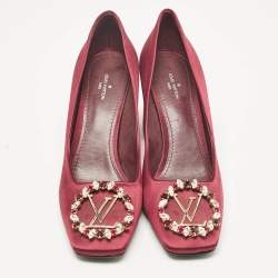 مملوكة مسبقًا Louis Vuitton Burgundy Satin Crystal Embellished Madeleine Pumps Size 38