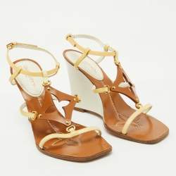 مملوكة مسبقًا Louis Vuitton Cream/Brown Patent Leather Capricieuse Monogram Wedge Sandals Size 36.5