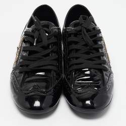 مملوكة مسبقًا Louis Vuitton Black Patent Leather Low Top Brogue Sneakers Size 38