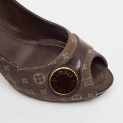 مملوكة مسبقًا حذاء كعب عالي لوي فيتون كانفاس إيديل مونوغرامي وجلد لامع مقدمة مفتوحة مقاس 38