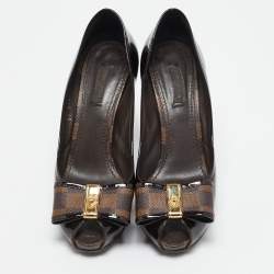 مملوكة مسبقًا Louis Vuitton Brown/Burgundy Patent Leather And Infini Canvas Bow Peep Toe Platform Pumps Size 39