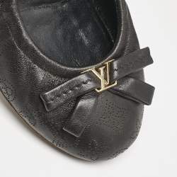 Louis Vuitton Black Monogram Leather Elba Scrunch Ballet Flats Size 39