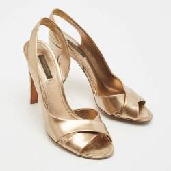 Pre Owned صندل لوي فيتون باربارا سيور متعاكسة فتحة كعب جلد لامع ذهبي مقاس 37.5