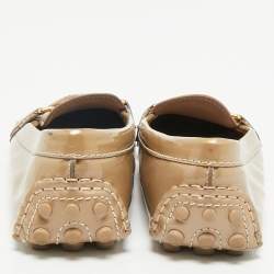 مملوكة مسبقًا Louis Vuitton Gold Patent Leather Oxford Slip On Loafers Size 38