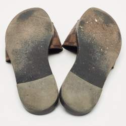 مملوكة مسبقًا صندل سلايد لوي فيتون لوك إيت كانفاس مونوغرامي بني مقاس 38 