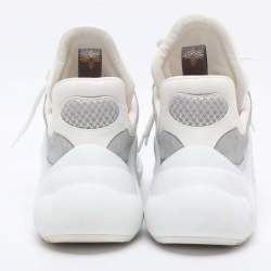 مملوكة مسبقًا حذاء رياضي لوي فيتون رمادي/فضي نايلون تقني وجلد أرش لايت مقاس 38.5