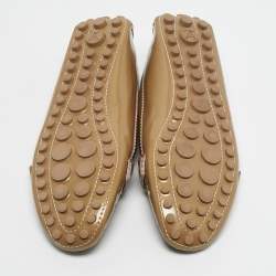 Pre Owned Louis Vuitton Beige Patent Leather Oxford Loafers Size 38.5