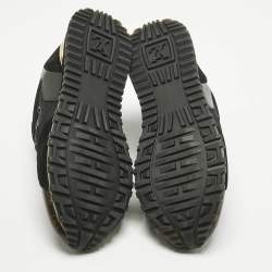 مملوكة مسبقًا Louis Vuitton Black/Brown Monogram Coated Canvas and Mesh Run Away Low Top Sneakers Size 38