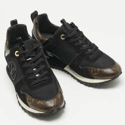 مملوكة مسبقًا Louis Vuitton Black/Brown Monogram Coated Canvas and Mesh Run Away Low Top Sneakers Size 38