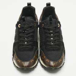 مملوكة مسبقًا Louis Vuitton Black/Brown Monogram Coated Canvas and Mesh Run Away Low Top Sneakers Size 38