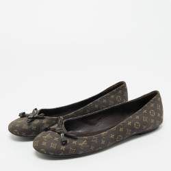 مملوكة مسبقًا Louis Vuitton Brown Monogram Mini Lin Canvas Debbie Ballet Flats Size 38.5