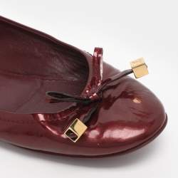 مملوكة مسبقًا Louis Vuitton Burgundy Patent Leather Debbie Bow Ballet Flats Size 38