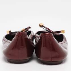مملوكة مسبقًا Louis Vuitton Burgundy Patent Leather Debbie Bow Ballet Flats Size 38