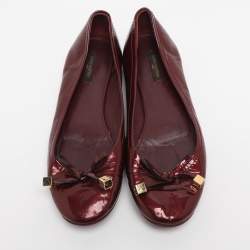 مملوكة مسبقًا Louis Vuitton Burgundy Patent Leather Debbie Bow Ballet Flats Size 38