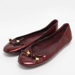 مملوكة مسبقًا Louis Vuitton Burgundy Patent Leather Debbie Bow Ballet Flats Size 38