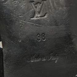 مملوكة مسبقًا Louis Vuitton Size 38 Black Suede Thong Flat Sandals