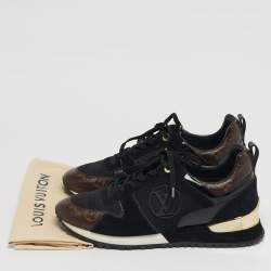 مملوكة مسبقًا Louis Vuitton Run Away Size 38.5 Black Monogram Canvas, Fabric and Suede Sneakers