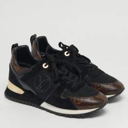 مملوكة مسبقًا Louis Vuitton Run Away Size 38.5 Black Monogram Canvas, Fabric and Suede Sneakers