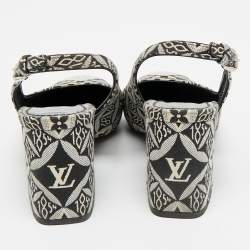 مملوكة مسبقًا Louis Vuitton Madeleine Size 36.5 White/Black Canvas Slingback Pumps