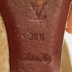 مملوكة مسبقًا صندل بلاتفورم لوي فيتون جلود أوف وايت رافيا مقاس 36.5