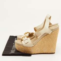 مملوكة مسبقًا صندل بلاتفورم لوي فيتون جلود أوف وايت رافيا مقاس 36.5