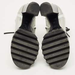 مملوكة مسبقًا حذاء بوت كاحل لويس فيتون ستار تريل جلد فضي مقاس 38