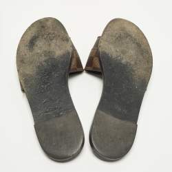 مملوكة مسبقًا حذاء سلايد لوي فيتون قماش بنقشة المونوغرام بني مقاس 36