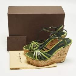 مملوكة مسبقًا Louis Vuitton Size 39 Green Patent Leather Summertime Wedge Sandals