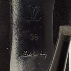 مملوكة مسبقًا حذاء كعب عالي لوي فيتون ستيفين سبروس مقدمة مدببه مزين وردة إصدار محدود سويدي أسود مقاس 37