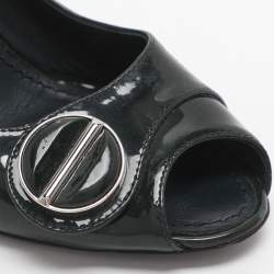 مملوكة مسبقًا صندل لويس فويتون سيور خلفية جلد لامع أخضر مقاس 36.5