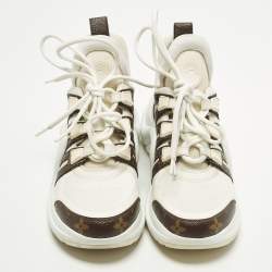 Pre Owned حذاء رياضي لويس فيتون شعار الماركة قماش شبكي أبيض مقاس 36.5