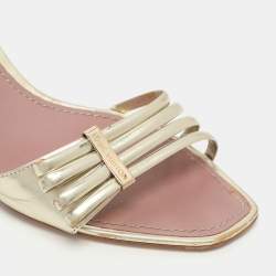 مملوكة مسبقًا Louis Vuitton Size 39 Gold Patent Leather Slide Sandals