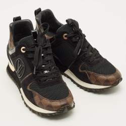 مملوكة مسبقًا حذاء رياضي لوي فيتون كانفاس مونوغرام أسود وقماش وزبدة مقاس 38.5