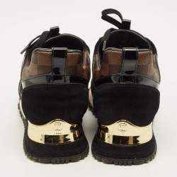 مملوكة مسبقًا حذاء رياضي لوي ف يتون كانفاس مونوغرام أسود وقماش وزبدة مقاس 38.5