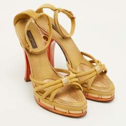 Pre Owned صندل لو ي فيتون كعب سميك حزام الكاحل شامواه أصفر مقاس 37.5