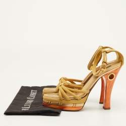 Pre Owned صندل لوي فيتون كعب سميك حزام الكاحل شامواه أصفر مقاس 37.5