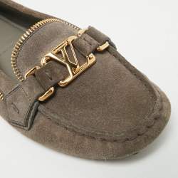 Pre Owned Louis Vuitton Oxford Size 38.5 Grey Suede Zip Detail Slip On Loafers