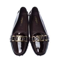 مملوكة مسبقًا Louis Vuitton Burgundy Patent Leather Oxford Loafers Size 35