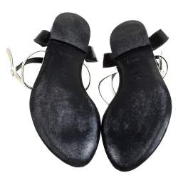 Pre Owned Louis Vuitton White/Black Patent Leather Seastar Thong Flat Sandals Size 41