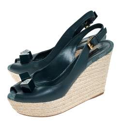 مملوكة مسبقًا صندل لوي فيتون كعب روكي اسبادريل مقدمة مفتوحة نعل سميك فتحة كعب جلد أخضر مقاس 39.5