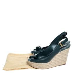 مملوكة مسبقًا صندل لوي فيتون كعب روكي اسبادريل مقدمة مفتوحة نعل سميك فتحة كعب جلد أخضر مقاس 39.5