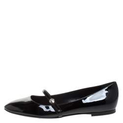 Pre Owned حذاء باليرينا فلات لوي فيتون بطراز ماري جان جلد لامع أسود مقاس 39.5