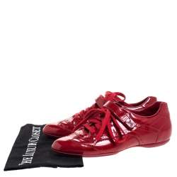 مملوكة مسبقًا حذاء رياضي لوي فيتون مزين بنمط بروغي و بسير فيلكرو جلد لامع أحمر مقاس 36
