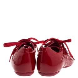 مملوكة مسبقًا حذاء رياضي لوي فيتون مزين بنمط بروغي و بسير فيلكرو جلد لامع أحمر مقاس 36